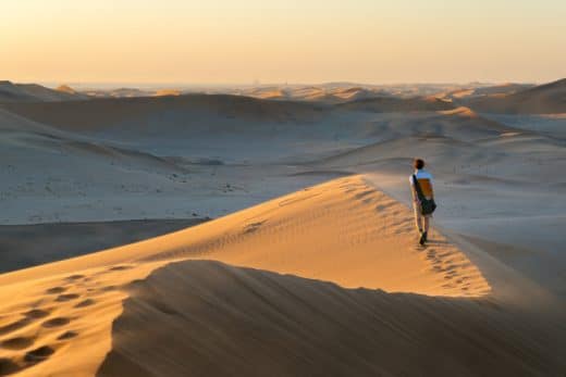 Randonnée sur les dunes de Namibie