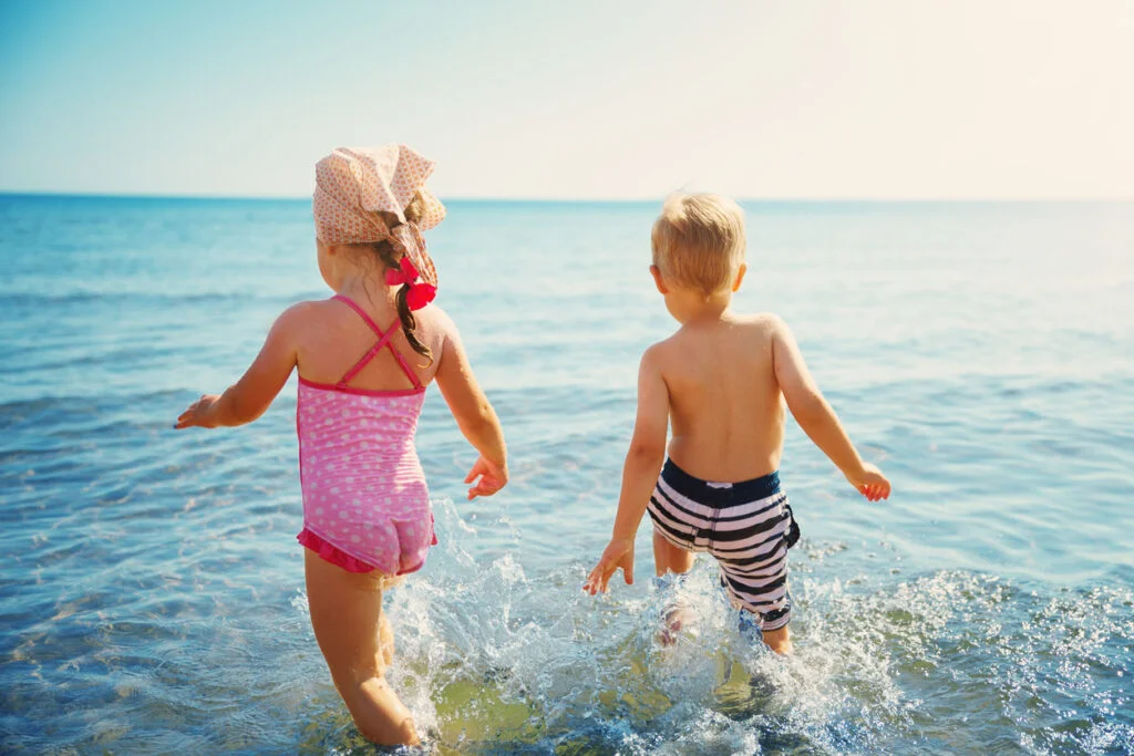 10 idées pour occuper les enfants sur la plage - Doctissimo