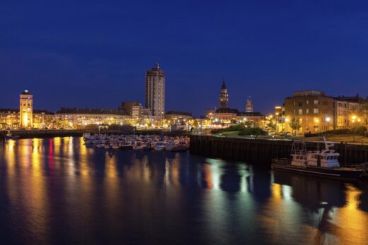 Architecture de Dunkerque la nuit