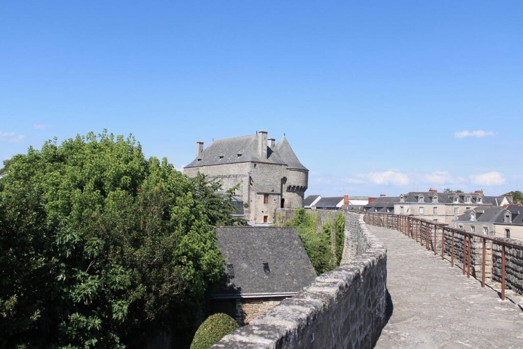 Vue des remparts de Guérande