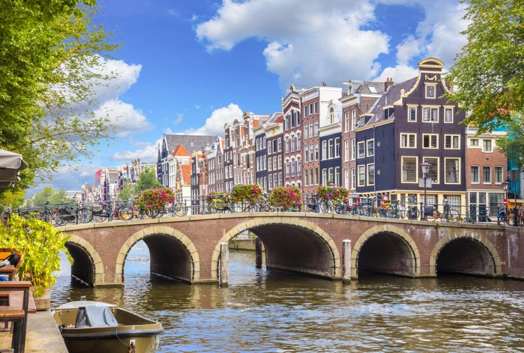 Centre ville et pont d'Amsterdam