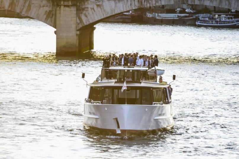 Croisière Sur La Seine Avec Apéritif Et Musique 