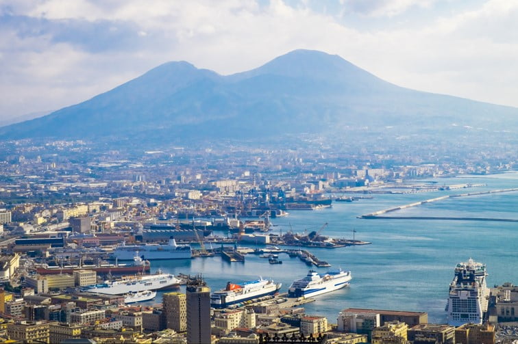 Port De Naples