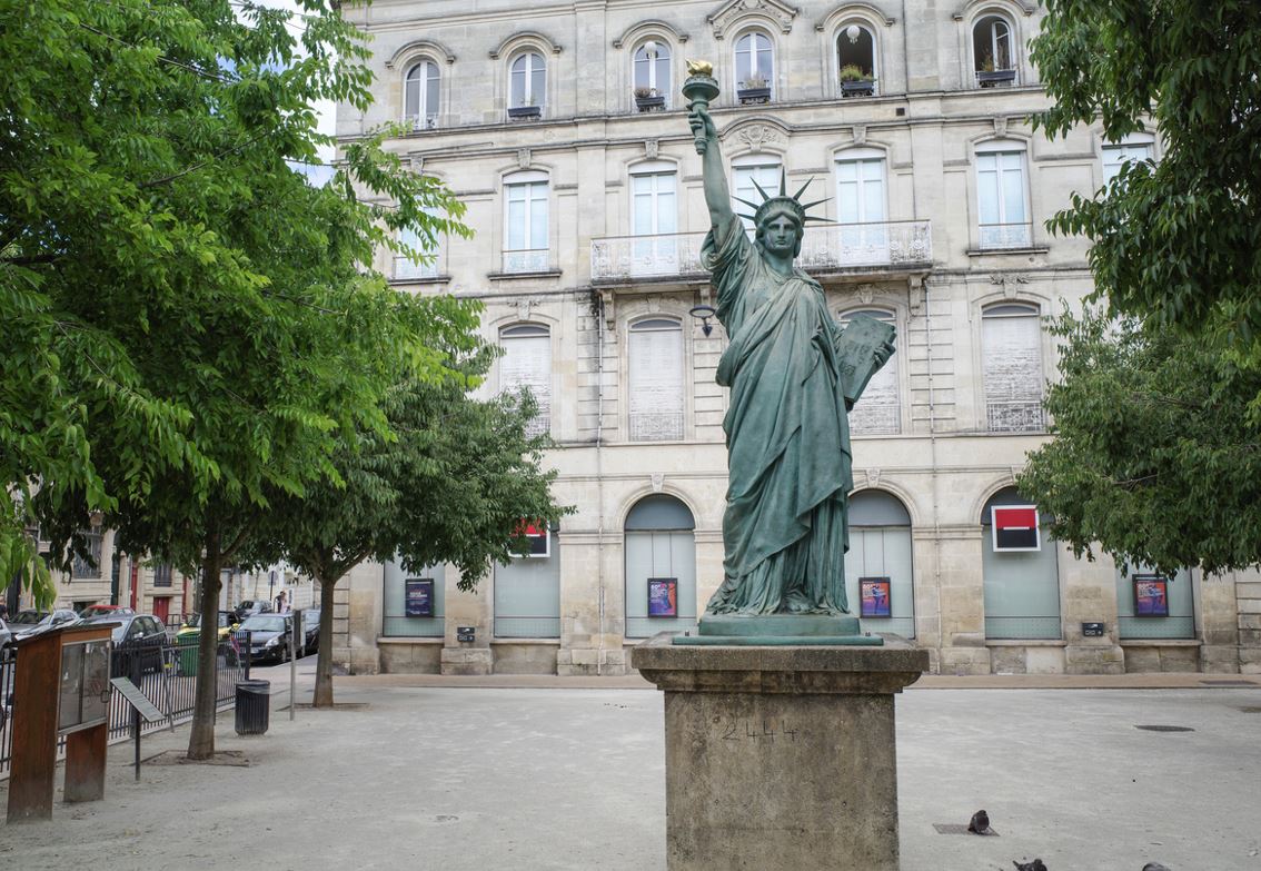 Statue De La Liberté Bordeaux