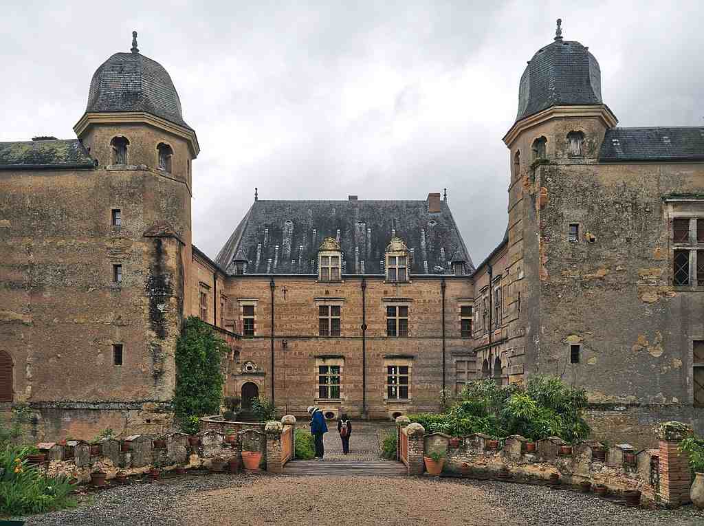 Château De Caumont.