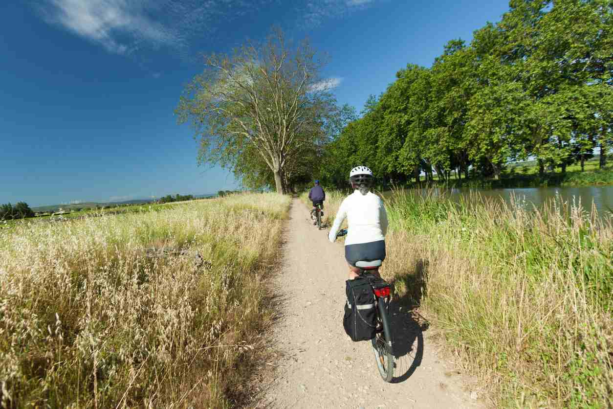 vélo le long du Canal du Midi